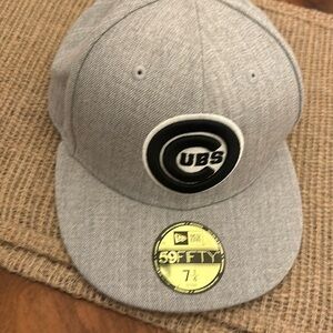 Chicago Cubs Heather Black White 59FIFTY Fitted Cap Size 7 1/4 NWT